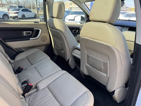 Used 2018 Land Rover Discovery Sport HSE image 39