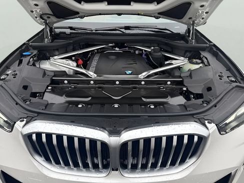 Used 2026 BMW X5 xDrive40i AWD/4WD image 30