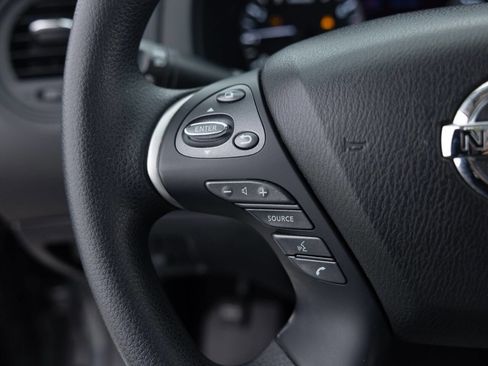 Used 2018 Nissan Pathfinder S AWD/4WD image 38