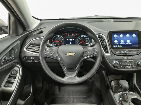 Used 2023 Chevrolet Malibu LS FWD image 18
