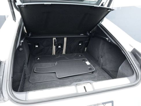 Certified 2026 Porsche Panamera w/ Premium Package RWD image 15