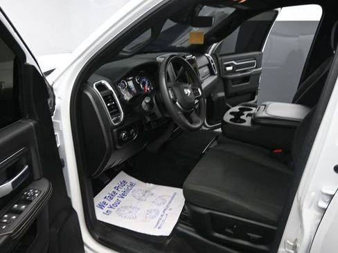 Used 2025 RAM 2500 Big Horn AWD/4WD image 17