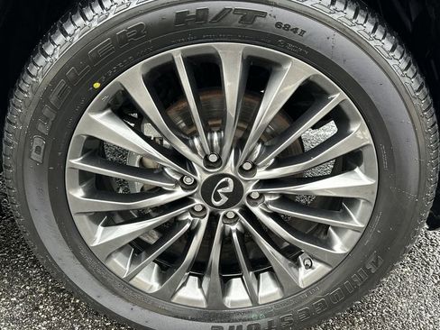 Certified 2024 INFINITI QX80 Sensory image 13