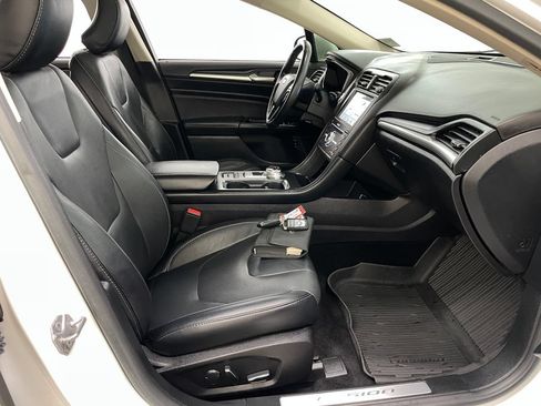 Used 2017 Ford Fusion Titanium FWD image 38