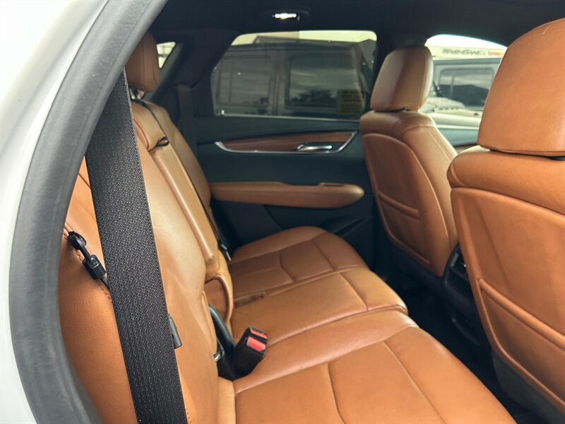 Used 2020 Cadillac XT5 Premium Luxury FWD image 28