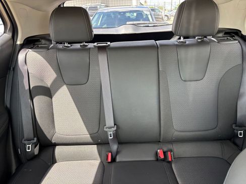 Used 2025 Buick Encore GX Preferred image 37