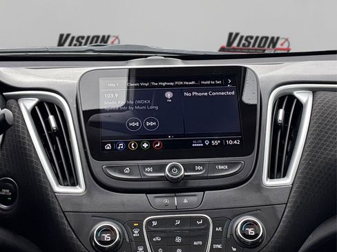 Used 2024 Chevrolet Malibu LT image 19