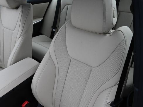 New 2026 BMW M340i image 17