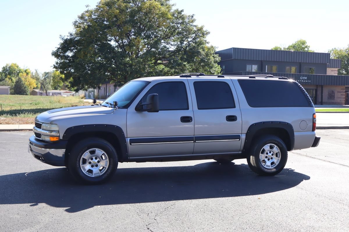 Used 2004 Chevrolet Suburban LS w/ Preferred Equipment Group AWD/4WD image 10
