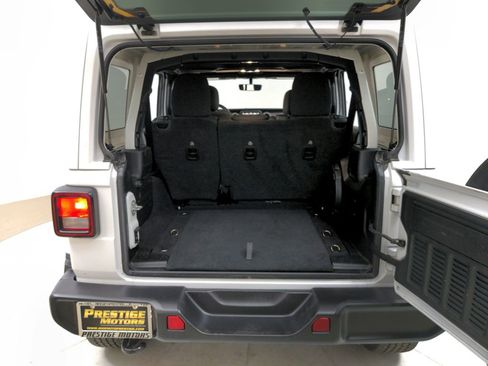 Used 2023 Jeep Wrangler Sahara image 40