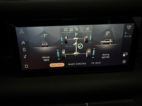 Used 2023 Land Rover Defender 110 X-Dynamic SE AWD/4WD image 25
