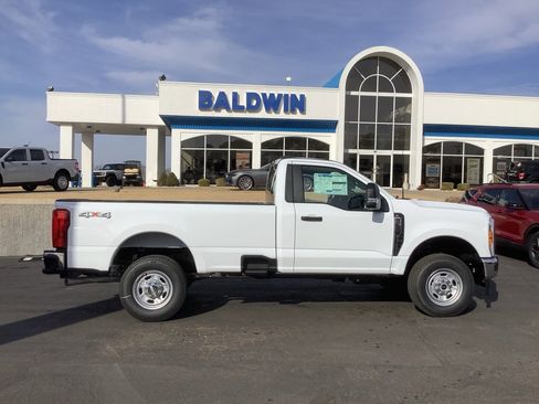 New 2026 Ford F250 XL w/ XL Chrome Package AWD/4WD image 9