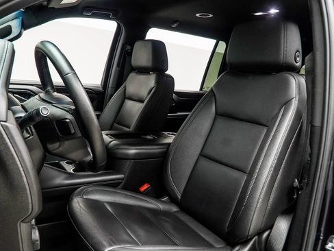 Used 2024 Chevrolet Suburban LT image 39