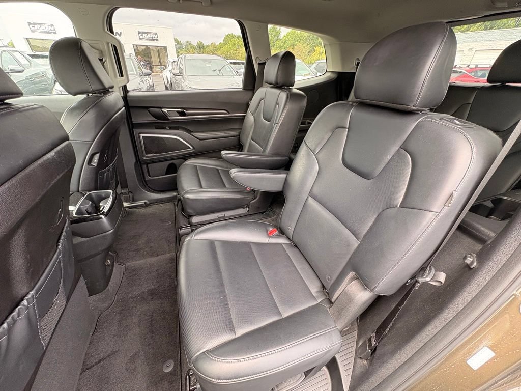 Used 2025 Kia Telluride S FWD image 27