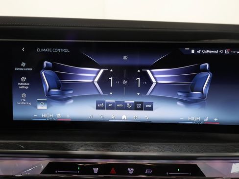 Used 2025 BMW 740i xDrive image 52