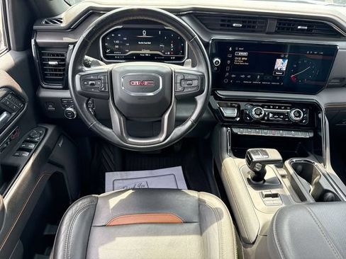 Used 2023 GMC Sierra 1500 AT4 w/ AT4 Preferred Package AWD/4WD image 14