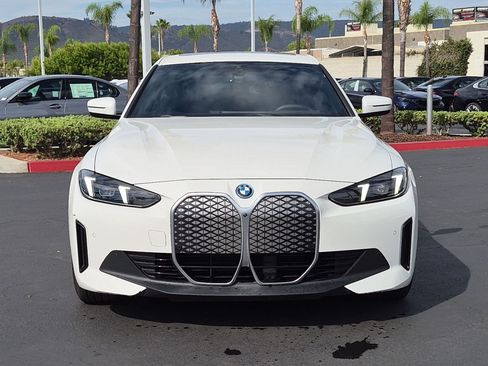 Certified 2025 BMW i4 eDrive40 w/ Premium Package RWD image 3