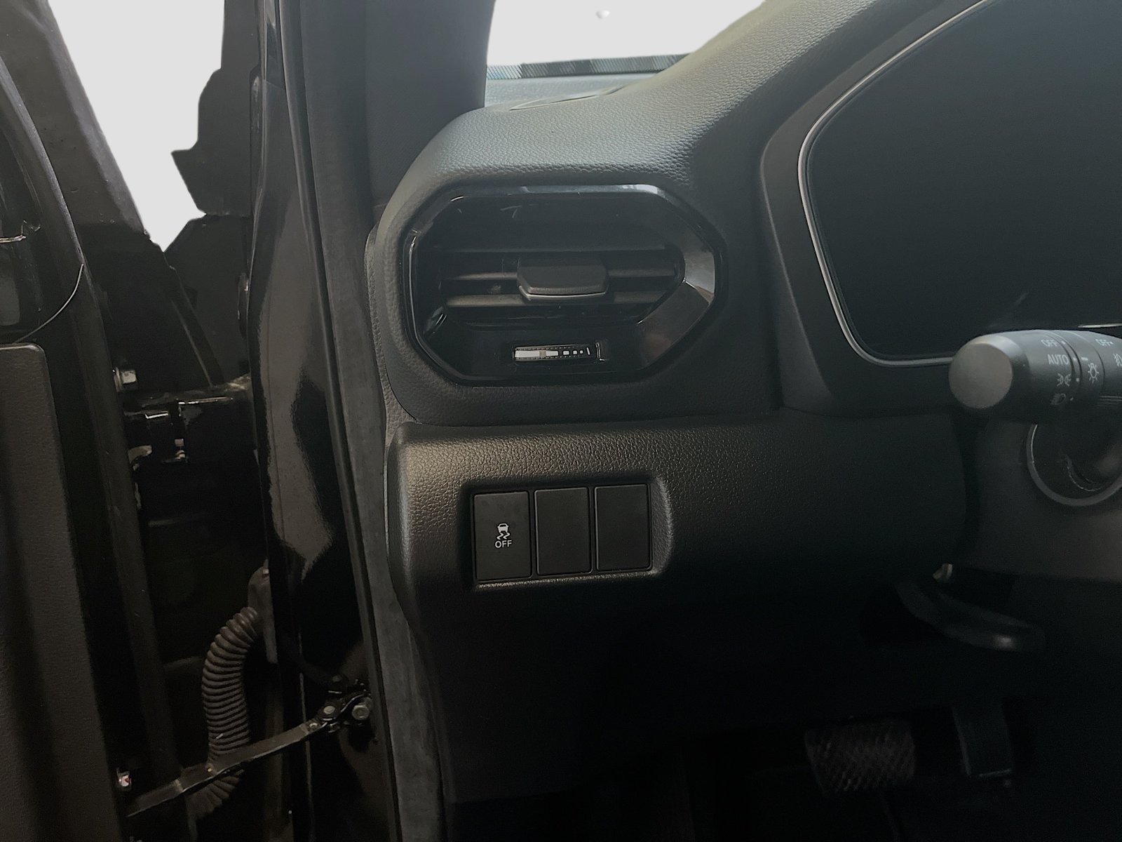 Used 2025 Honda Pilot Sport image 10