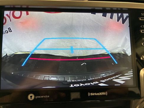 Used 2024 Toyota 4Runner SR5 AWD/4WD image 31