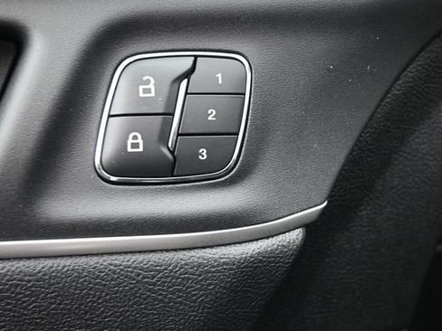 Used 2019 Lincoln MKC Reserve FWD image 21