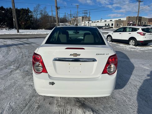 Used 2015 Chevrolet Sonic LT w/ Wheels and Fog Lamp Package image 4
