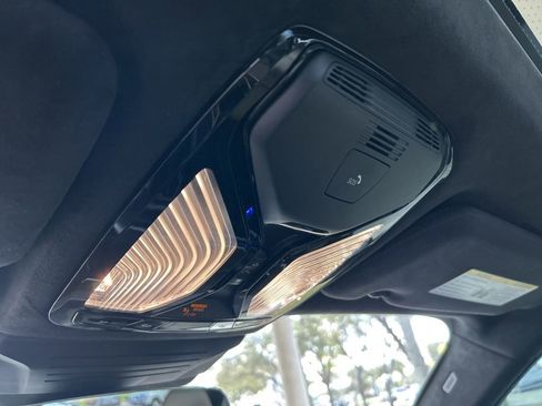 Used 2024 BMW X7 xDrive40i w/ Executive Package image 57