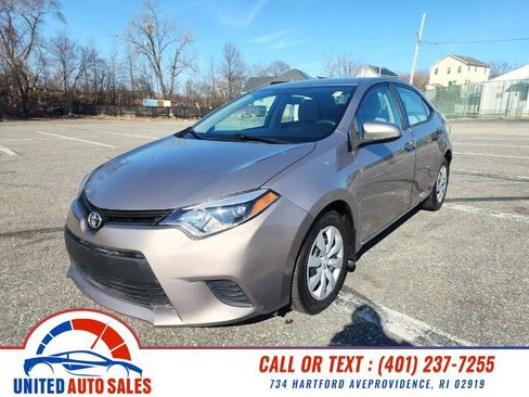 Used 2014 Toyota Corolla LE image 1