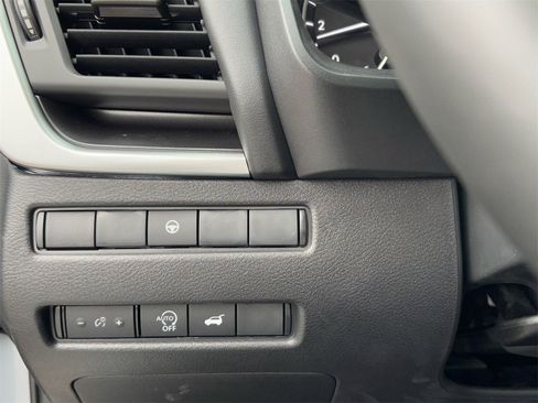 New 2026 Nissan Rogue SV image 27