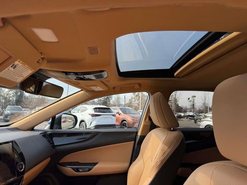 Used 2025 Lexus NX 350 AWD image 14