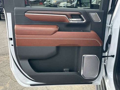 Used 2024 GMC Sierra 2500 Denali Ultimate w/ Max Trailering Package AWD/4WD image 22