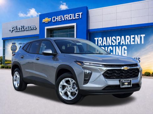 New 2026 Chevrolet Trax LS w/ LS Convenience Package FWD image 1