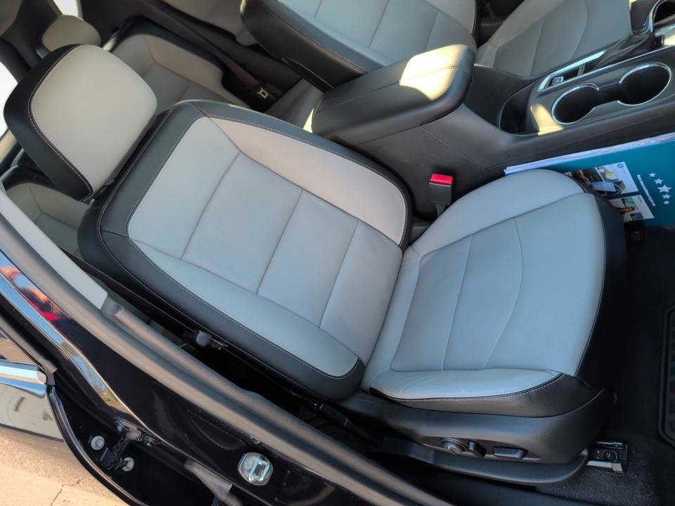 Used 2020 Chevrolet Equinox Premier FWD image 28