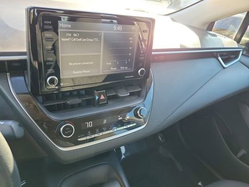 Used 2022 Toyota Corolla LE image 28