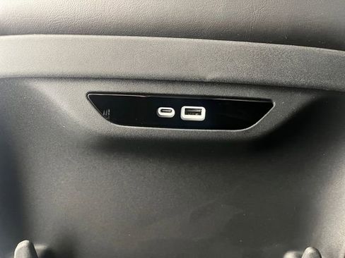 New 2025 Chrysler Pacifica Select w/ Fav Edition Package image 26