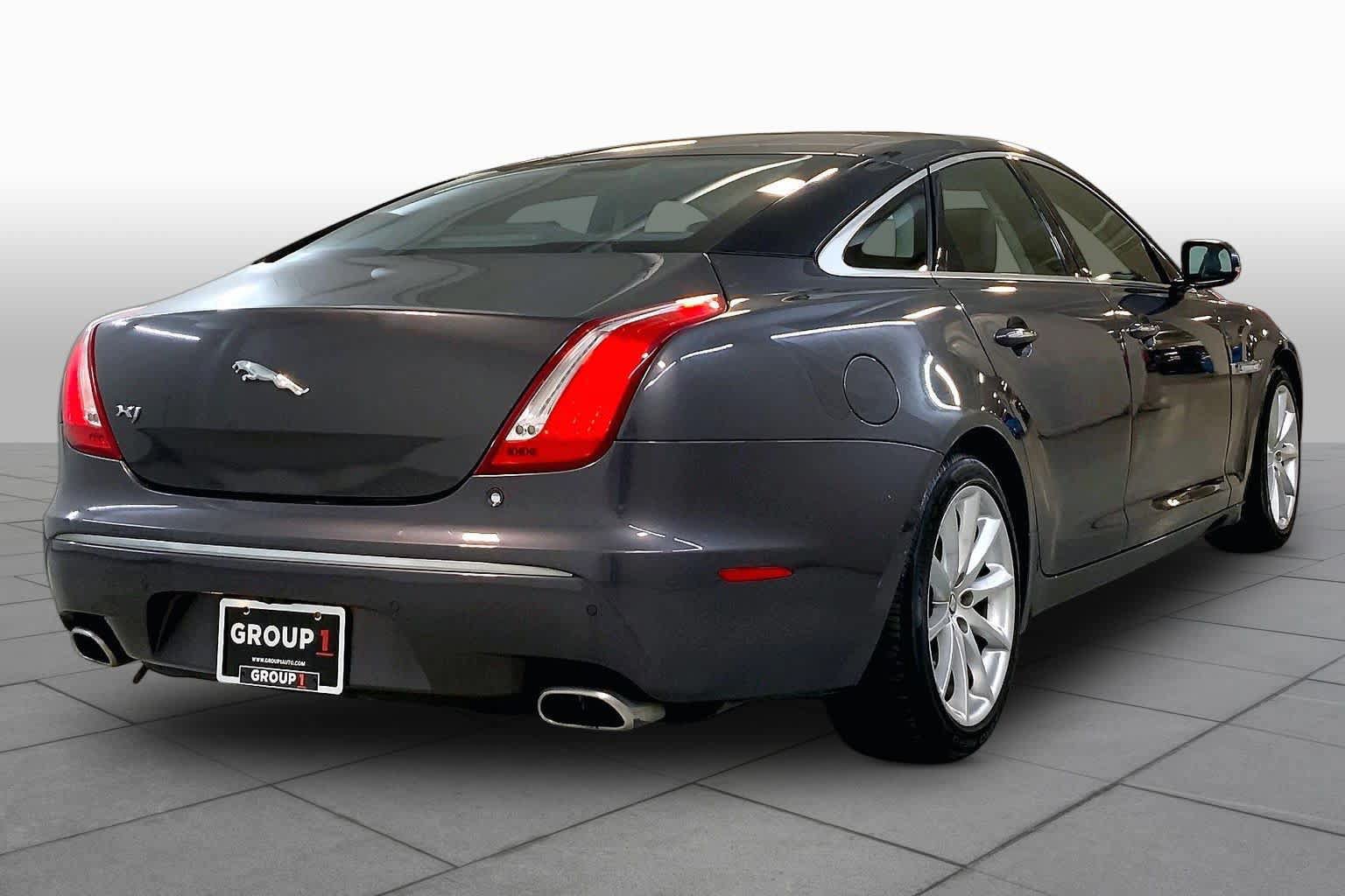 Used 2011 Jaguar XJ RWD image 12