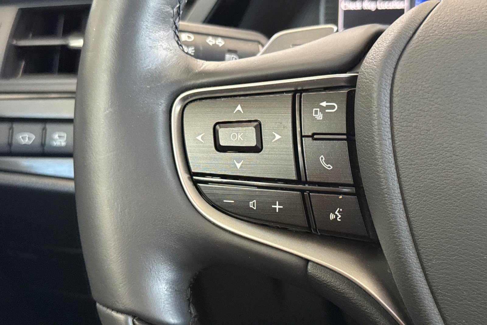 Used 2024 Lexus ES 350 w/ Accessory Package (Z2) FWD image 30