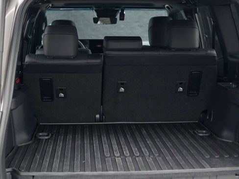 Used 2025 Toyota Land Cruiser image 30