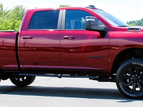 Used 2024 RAM 2500 Big Horn w/ Night Edition AWD/4WD image 7