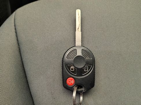 Used 2015 Ford Escape SE AWD/4WD image 32