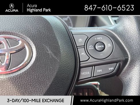 Used 2025 Toyota Corolla LE FWD image 31