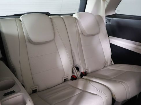 Used 2022 Mercedes-Benz GLS 450 4MATIC image 35
