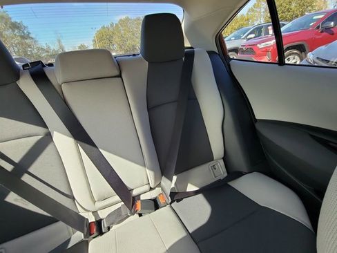 Used 2025 Toyota Corolla LE image 6