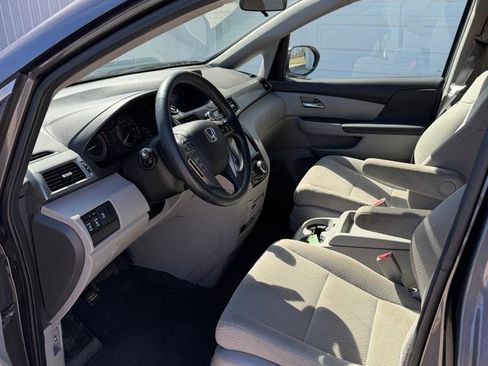 Used 2016 Honda Odyssey SE image 17