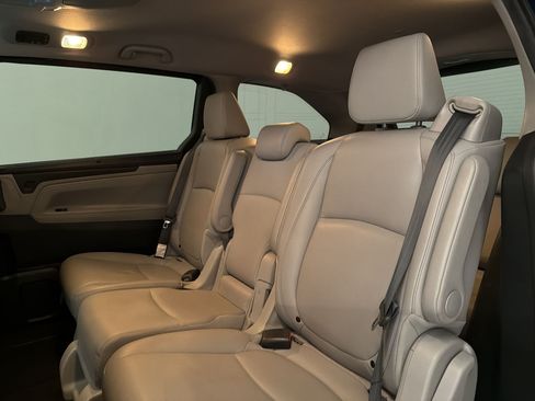 Used 2023 Honda Odyssey Touring image 23