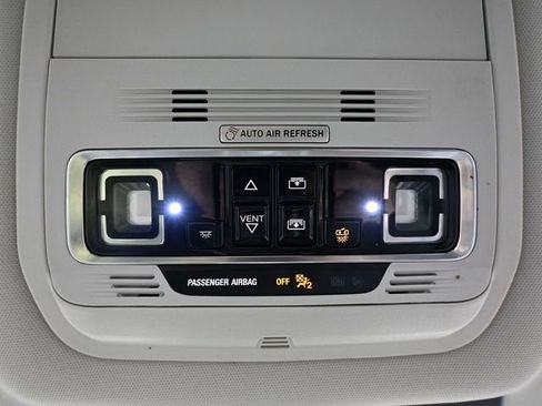 Used 2024 Lincoln Nautilus Premier w/ Equipment Group 102A image 38