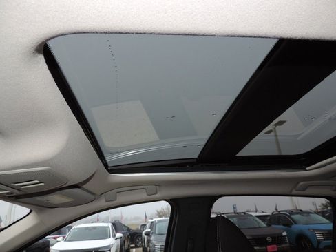 New 2026 Nissan Kicks SV image 14