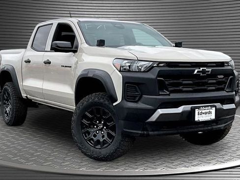 New 2026 Chevrolet Colorado Trail Boss AWD/4WD image 2