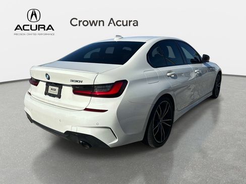 Used 2022 BMW 330i Sedan w/ M Sport Package RWD image 5