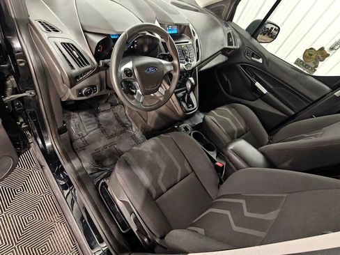 Used 2017 Ford Transit Connect XLT FWD image 4
