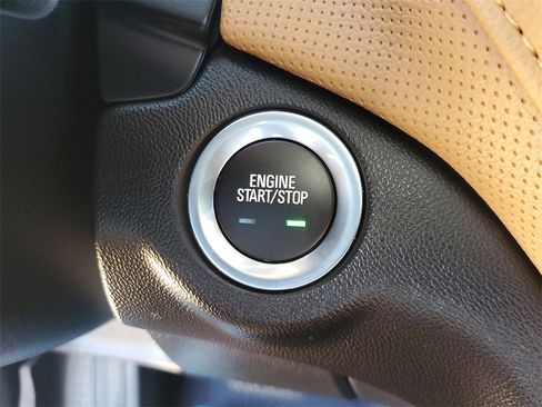 Used 2021 Chevrolet Equinox Premier image 29